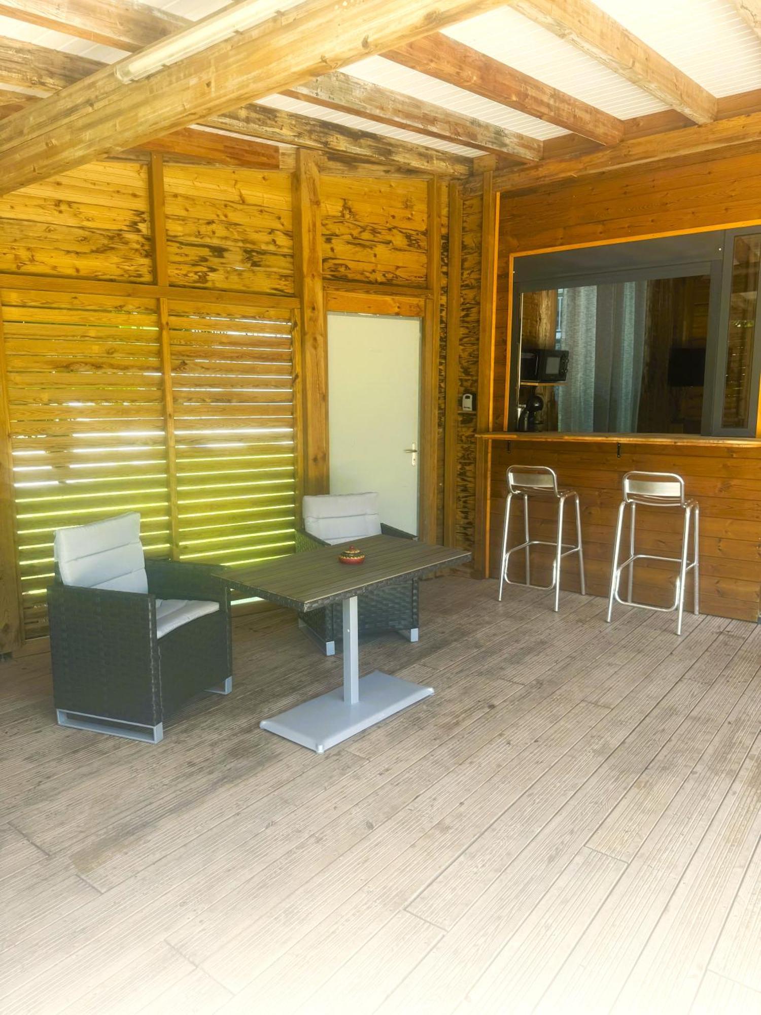 Charmant Bungalow Tout Confort Climatise - Terrasse Et Acces Plage ! Deshaies Exterior foto